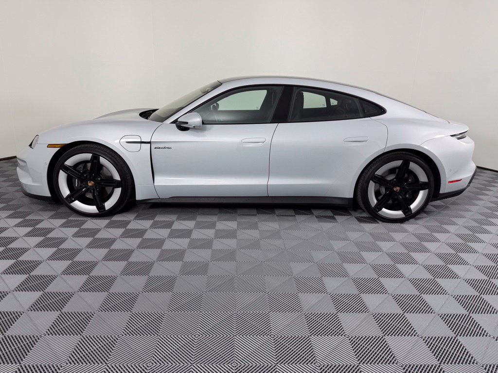 Thumbnail: 2026 Porsche Taycan - 2