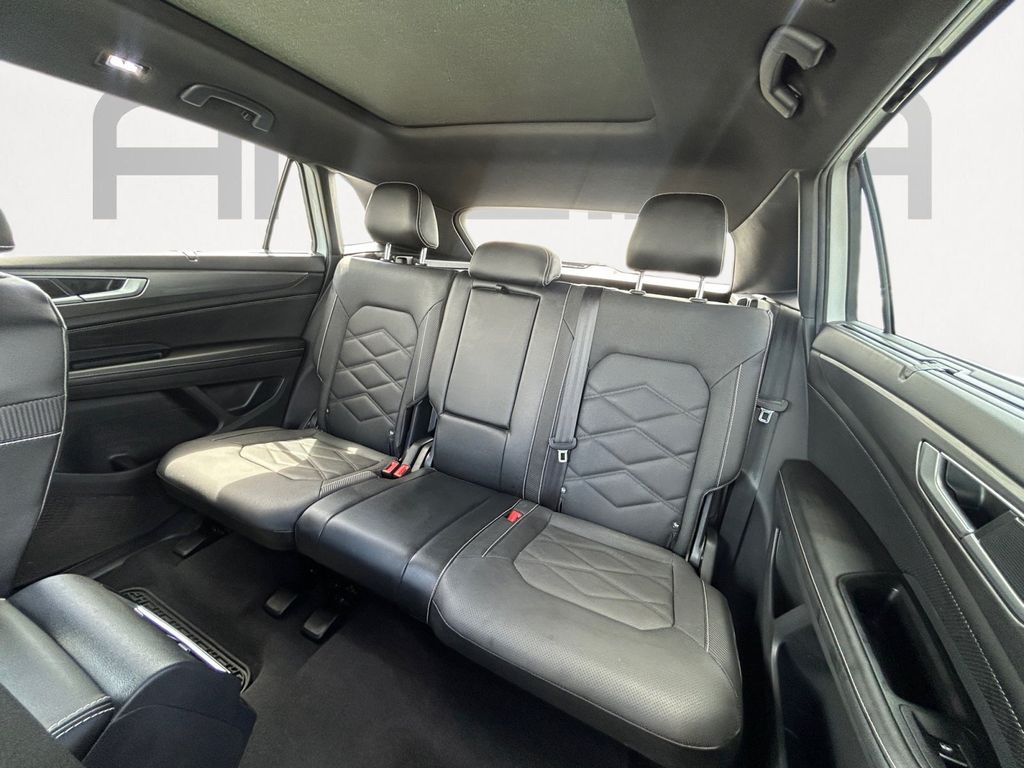 Used Car 2024 Volkswagen Atlas Cross Sport  2.0t Se W/technology For Sale Under $30,000 In Floresville, Texas