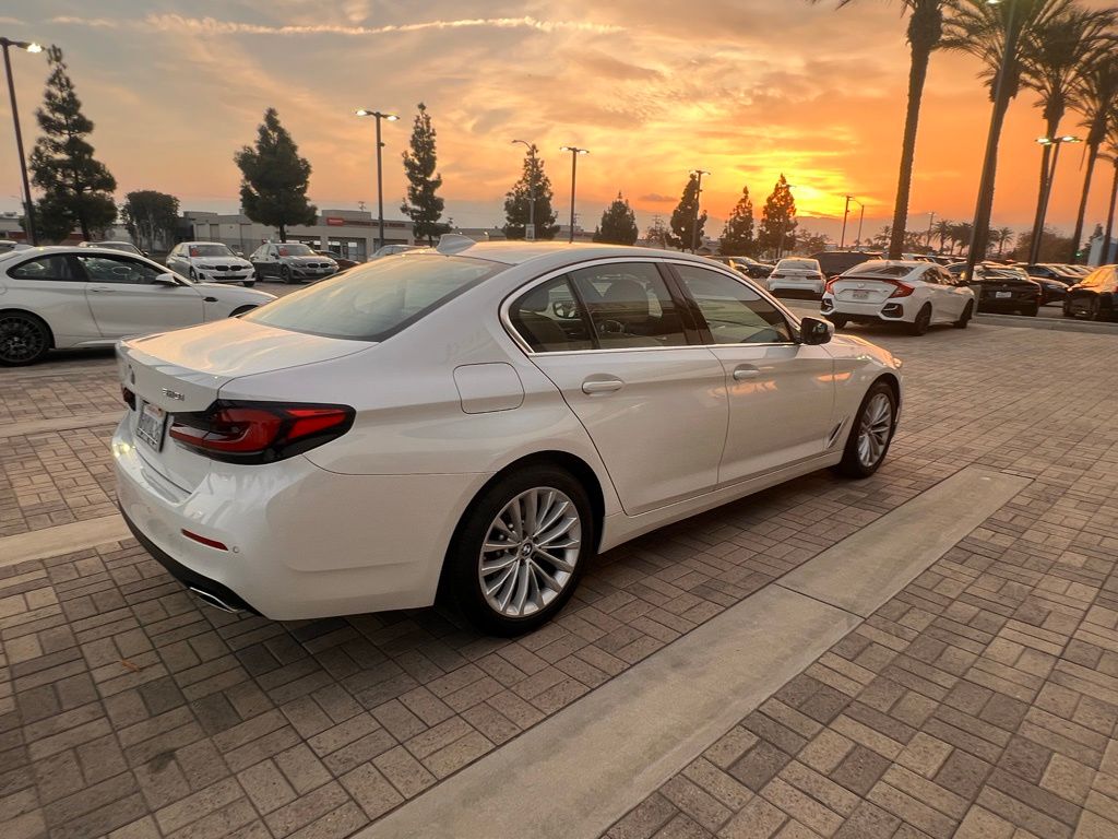 Thumbnail: 2023 BMW 5 Series - 5