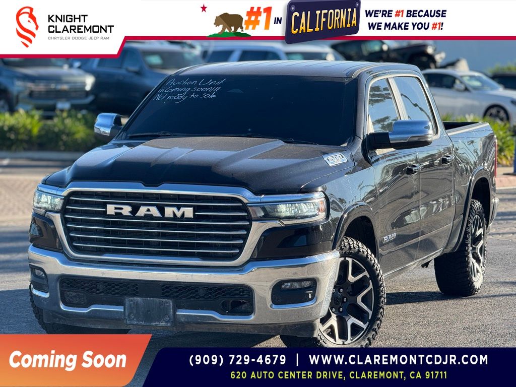 2025 RAM 1500 Laramie Crew Cab 4WD