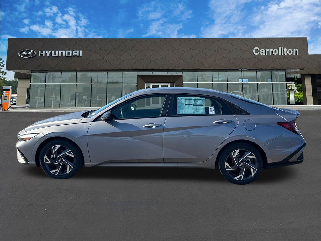 Used 2025 Silver Hyundai SEL Sport image 8