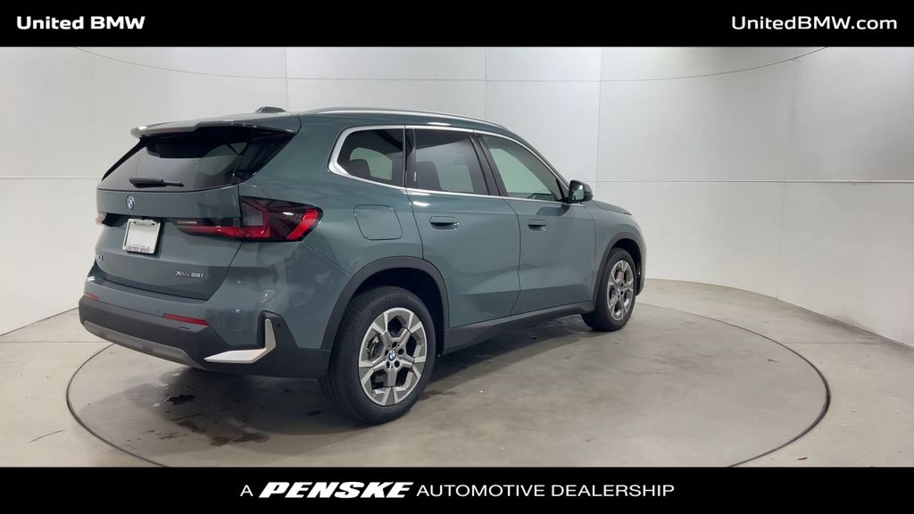 Thumbnail: 2023 BMW X1 - 8
