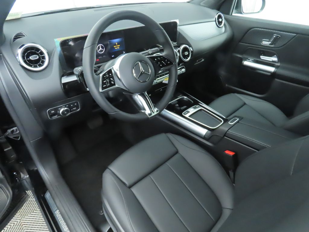 Thumbnail: 2025 Mercedes-Benz GLA - 9