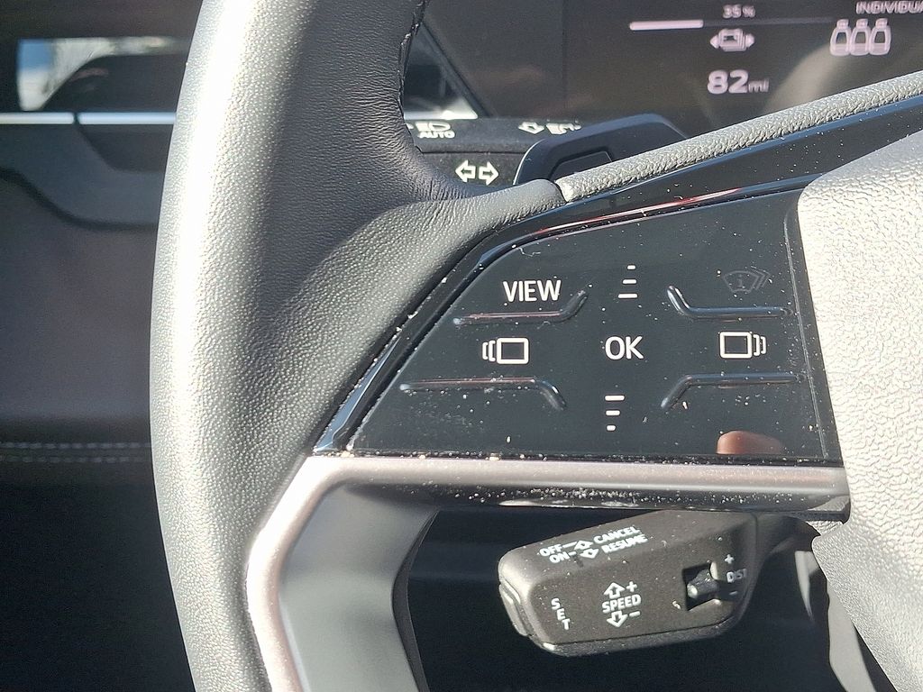 Thumbnail: 2025 Audi Q6 e-tron - 20