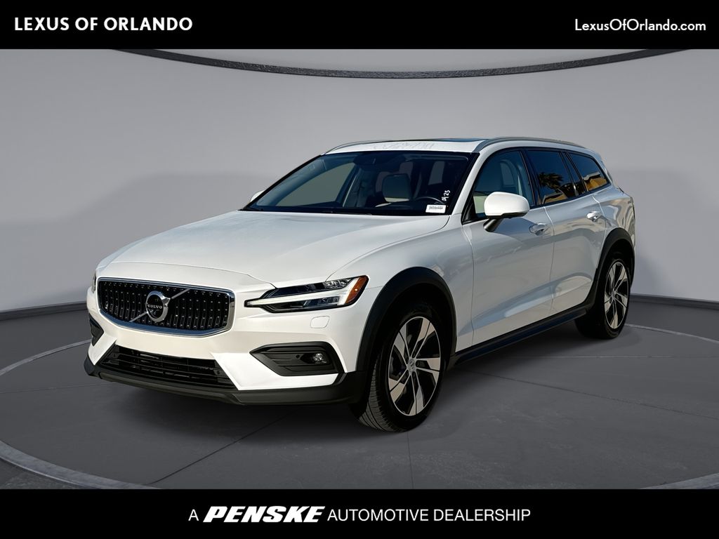 Thumbnail: 2022 Volvo S60 - 1