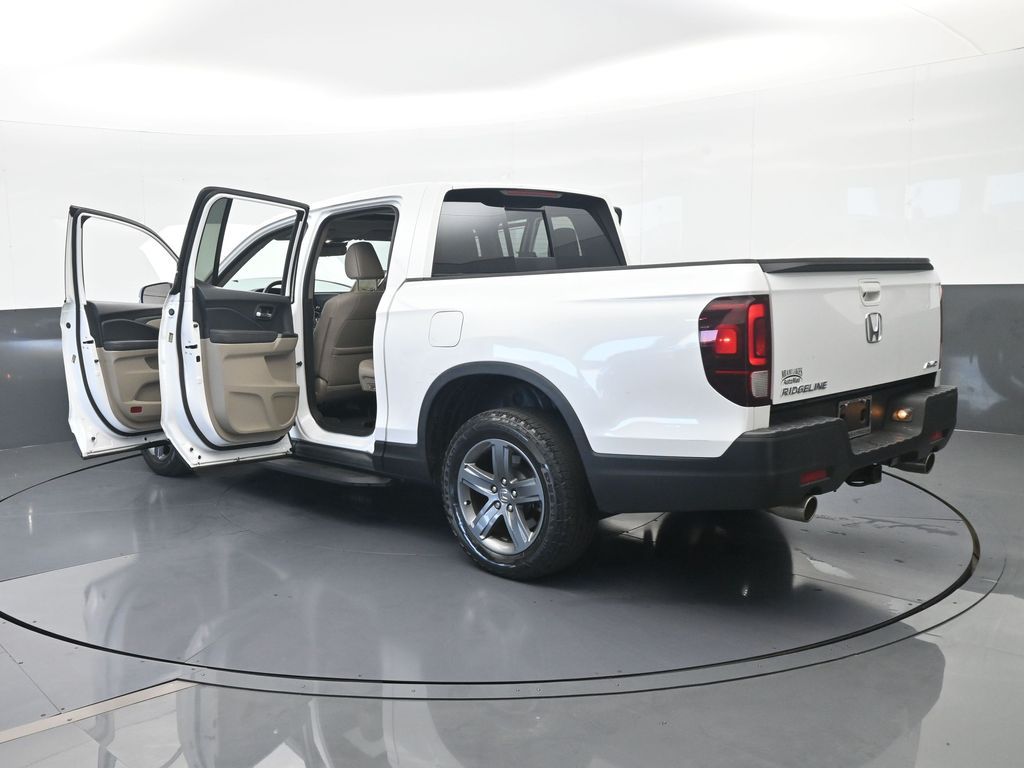 Used 2023 Platinum White Pearl Honda RTL image 81