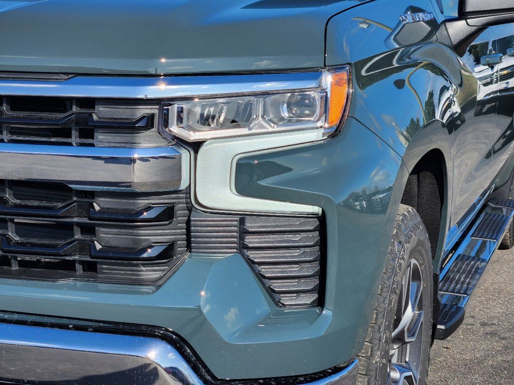 2025 Chevrolet Silverado 1500 LT 5