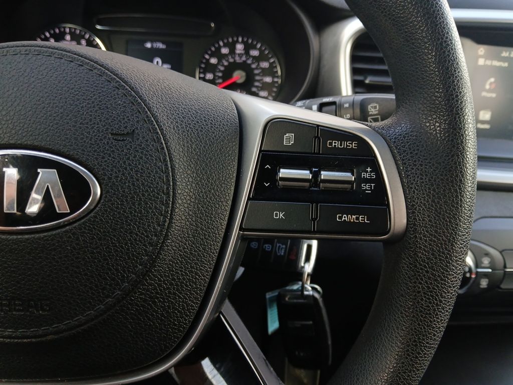 Used Car 2020 Kia Sorento  Lx For Sale Under $15,000 In Austin, Texas