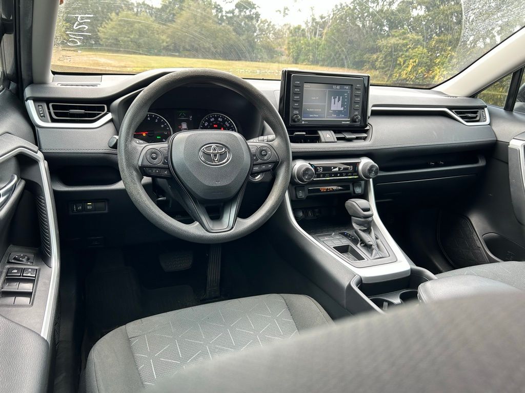 Thumbnail: 2021 Toyota RAV4 - 12