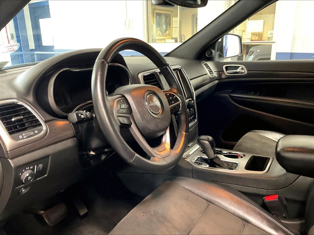 2018 Jeep Grand Cherokee — photo 8