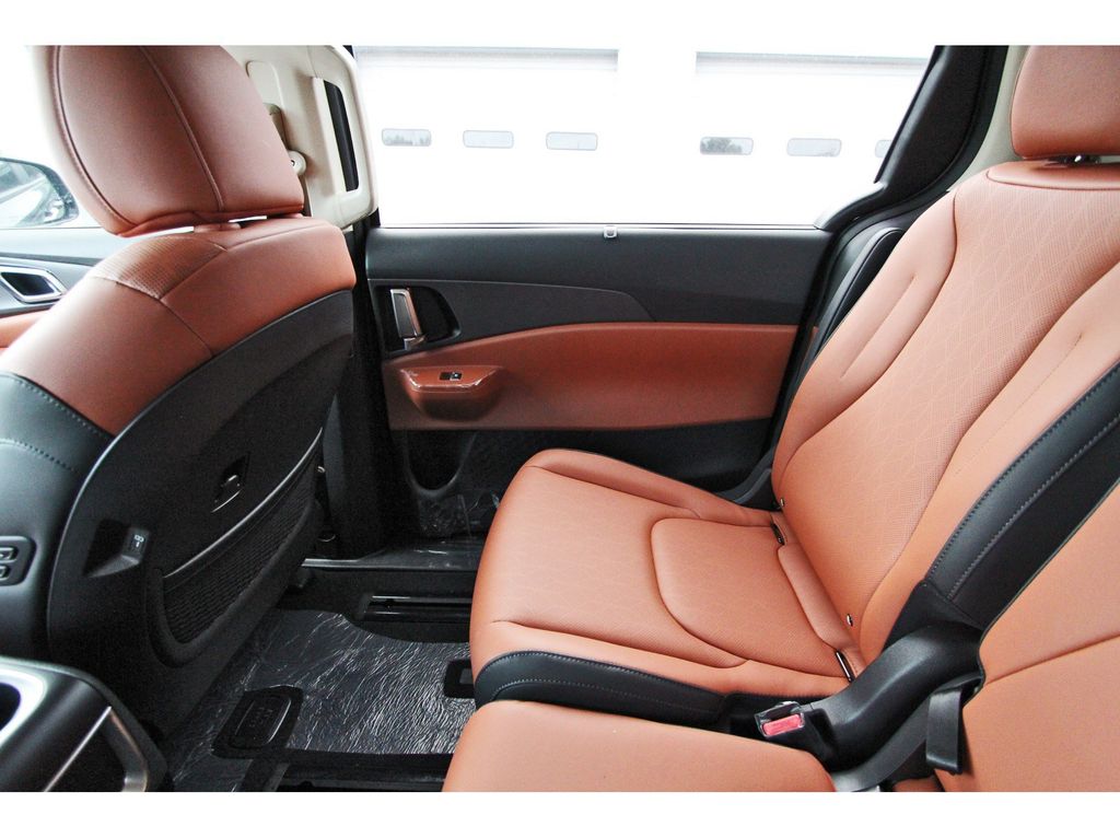 New 2026 Kia Carnival MPV Van