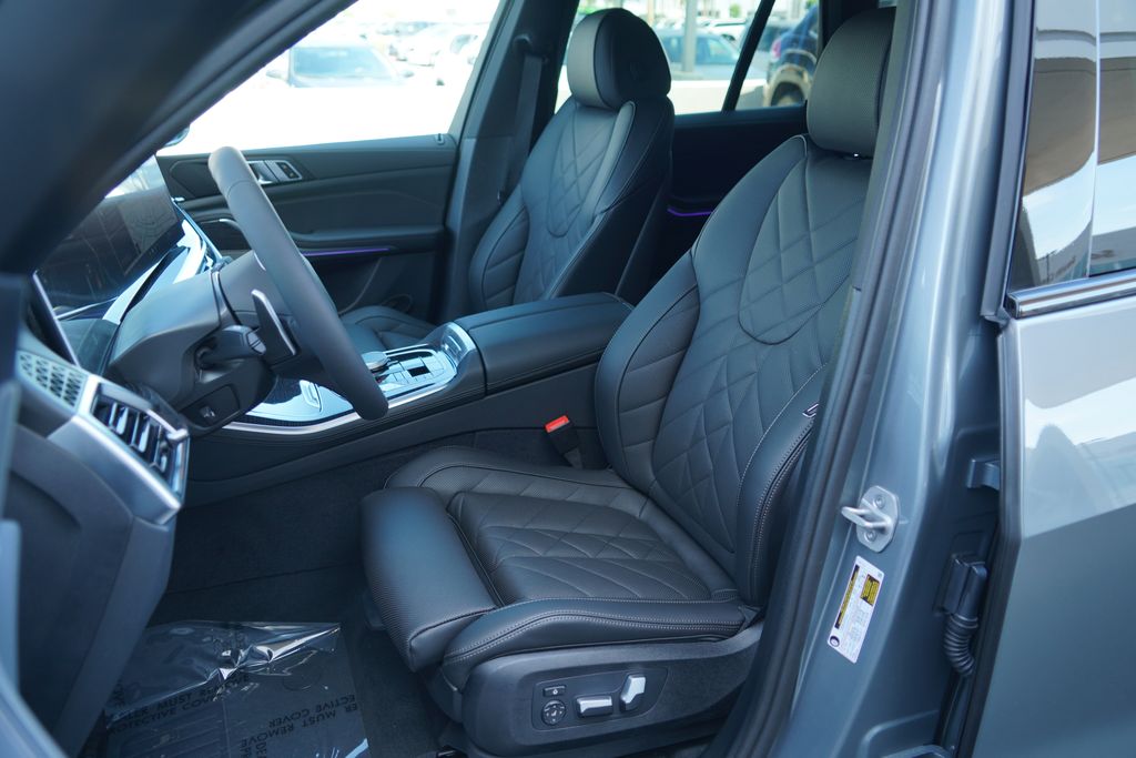 Thumbnail: 2026 BMW X5 - 8