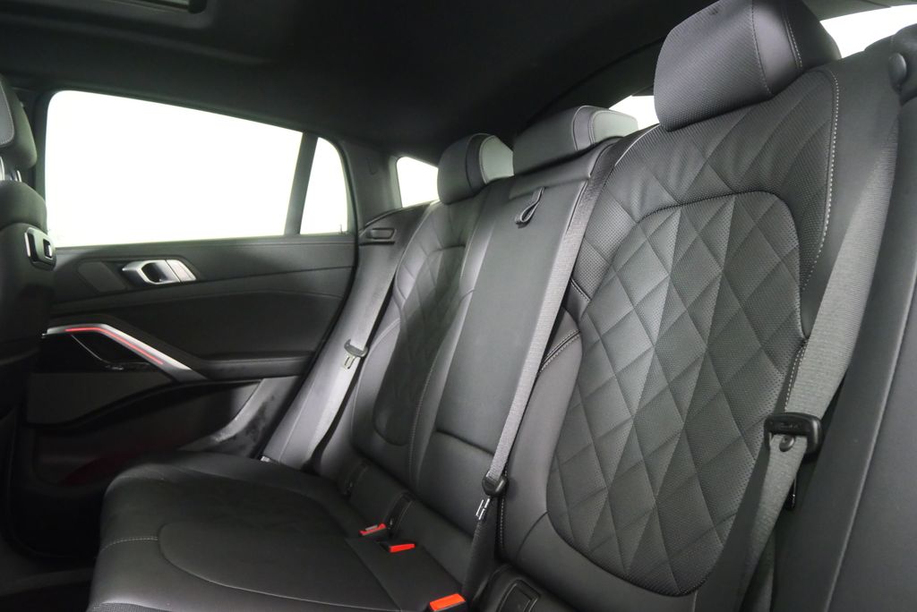 Thumbnail: 2025 BMW X6 - 15