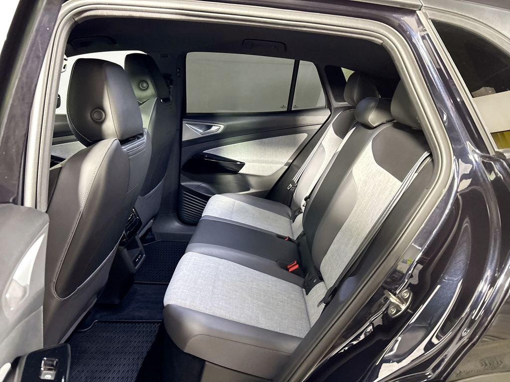 2025 Volkswagen ID.4 Pro