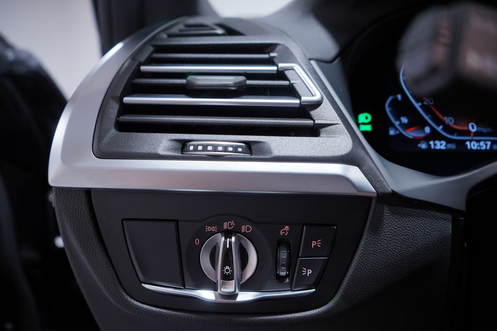 Thumbnail: 2024 BMW X3 - 19