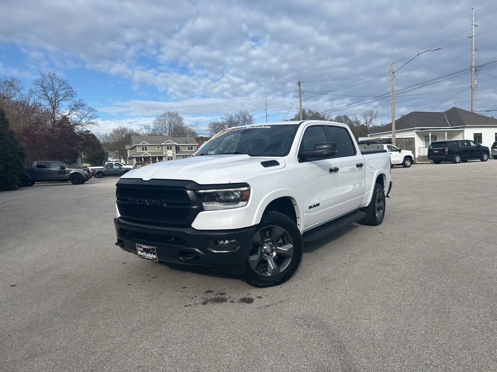 Bright White Clearcoat 2023 RAM 1500 Big Horn Crew Cab 4WD Pickup Truck Four-Wheel Drive 8-Speed Automatic