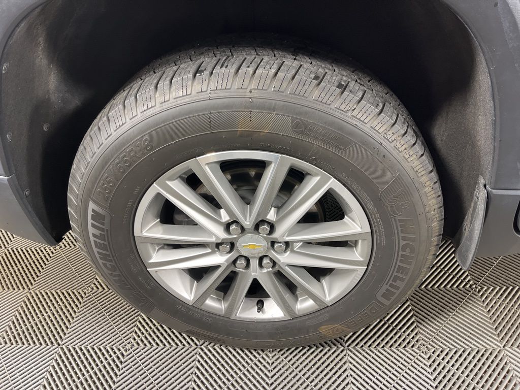 Thumbnail: 2023 Chevrolet Traverse - 15