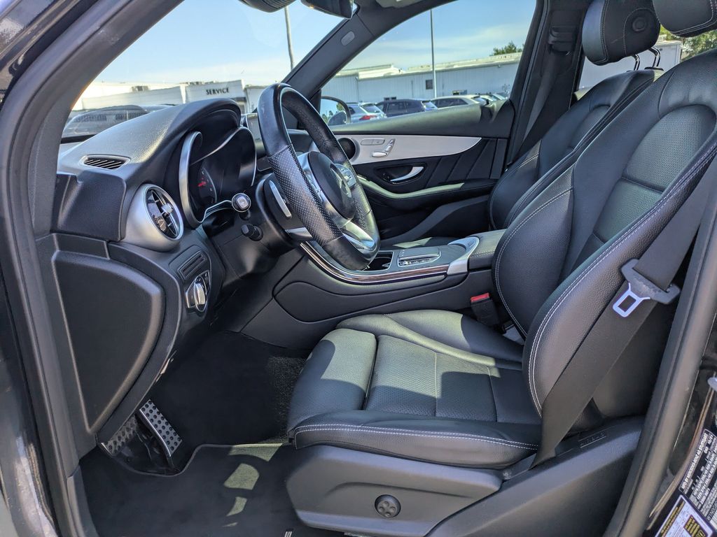 2022 Mercedes-Benz GLC 300 SUV