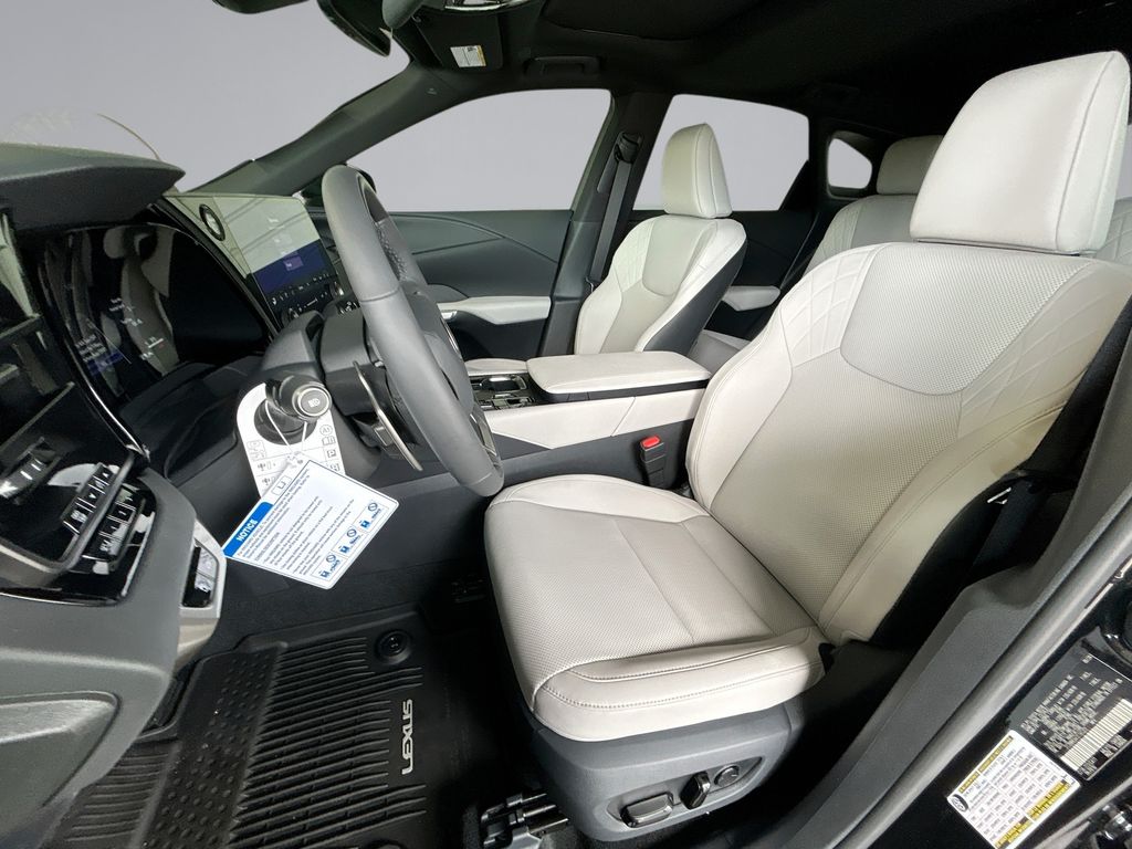 Thumbnail: 2026 Lexus RX - 4