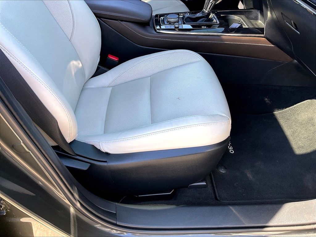 2023 Mazda CX-30 — photo 36