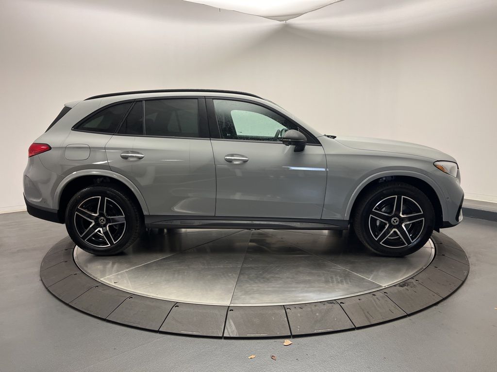 Thumbnail: 2026 Mercedes-Benz GLC - 8