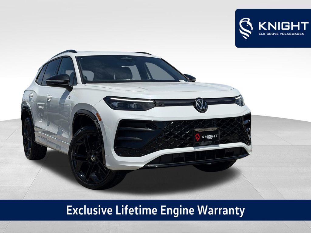 Opal White Pearl 2026 Volkswagen Tiguan SUV / Crossover All-Wheel Drive 8-Speed Automatic