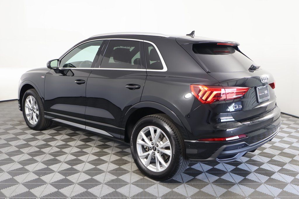 Thumbnail: 2025 Audi Q3 - 6