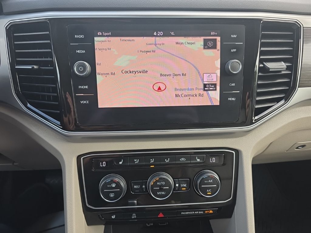 Used 2019 White Volkswagen SEL image 29