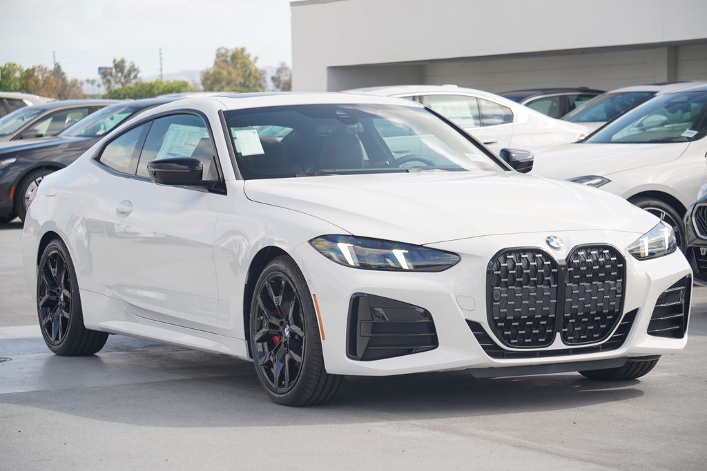 Thumbnail: 2026 BMW 4 Series - 3