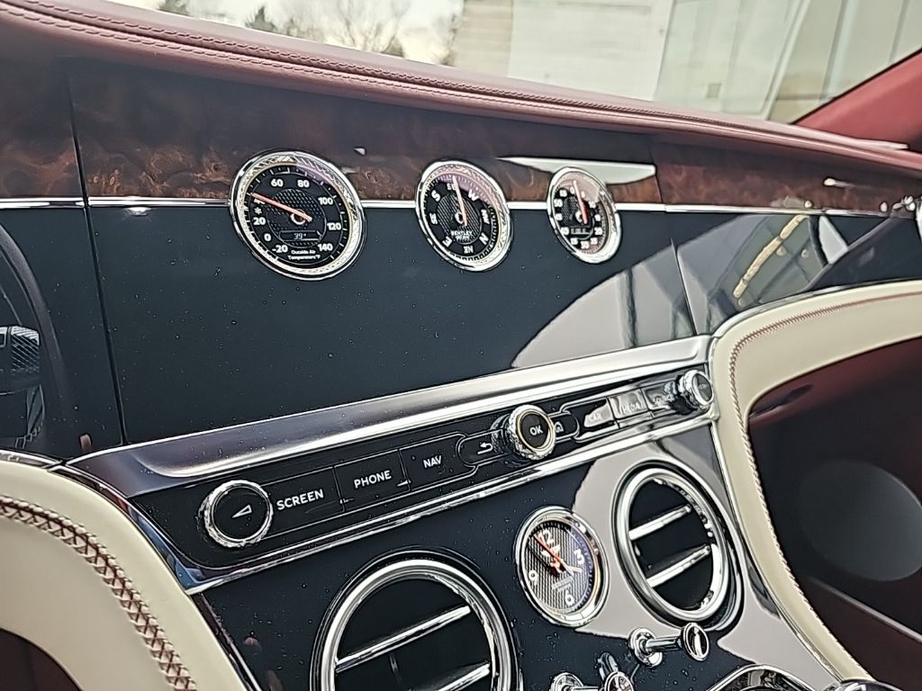 2021 Bentley Continental GT V8 26