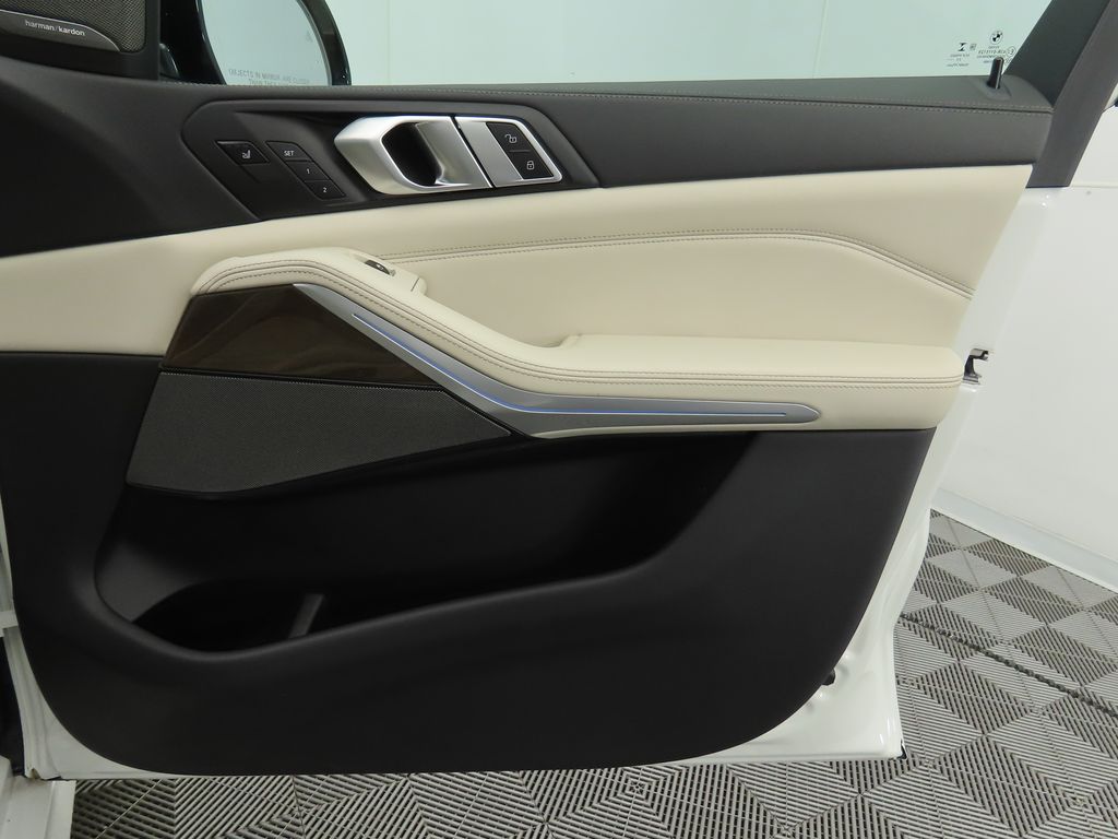 Thumbnail: 2023 BMW X5 - 25