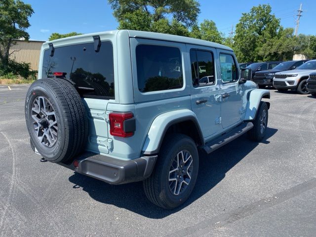 2024 Jeep Wrangler Sahara 5