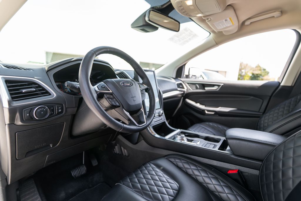 Used 2024 Ford Edge SUV