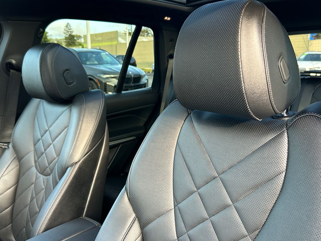 2025 BMW X5 xDrive50e 14