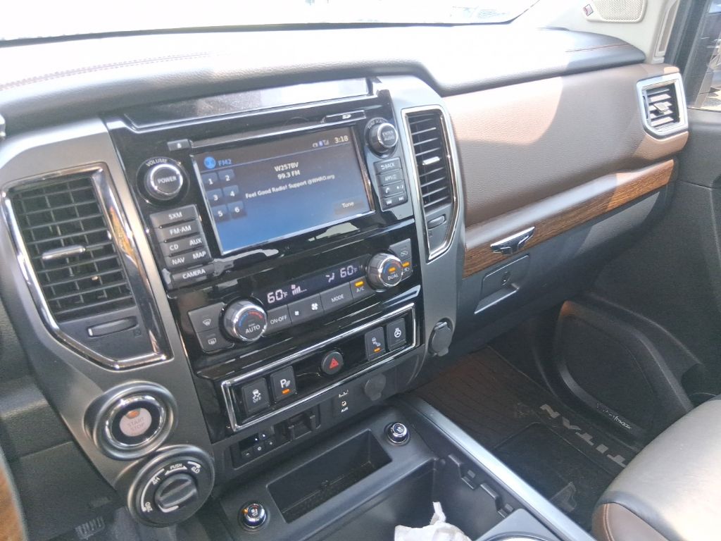 Used 2016 White Nissan Platinum Reserve image 10