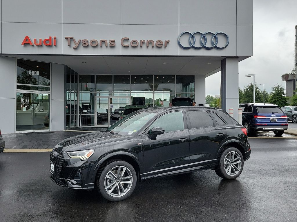 2024 Audi Q3  -
                Vienna, VA