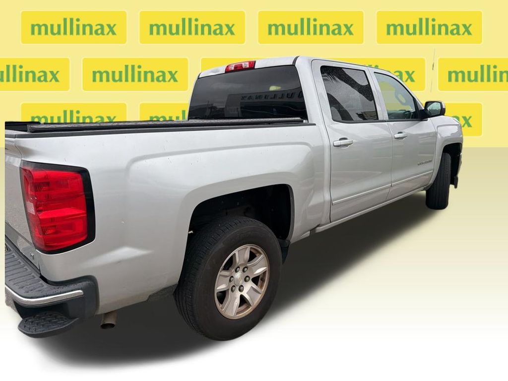 2018 Silver Ice Metallic Chevrolet Silverado 1500 LT RWD Truck