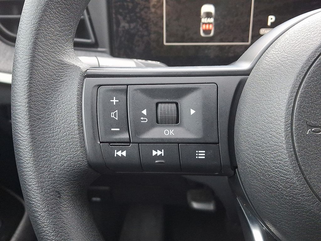 Thumbnail: 2025 Nissan Kicks - 21