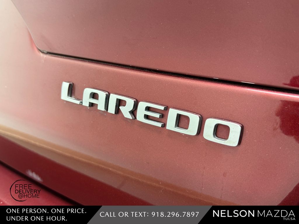 Used 2023 Red Jeep Laredo image 15
