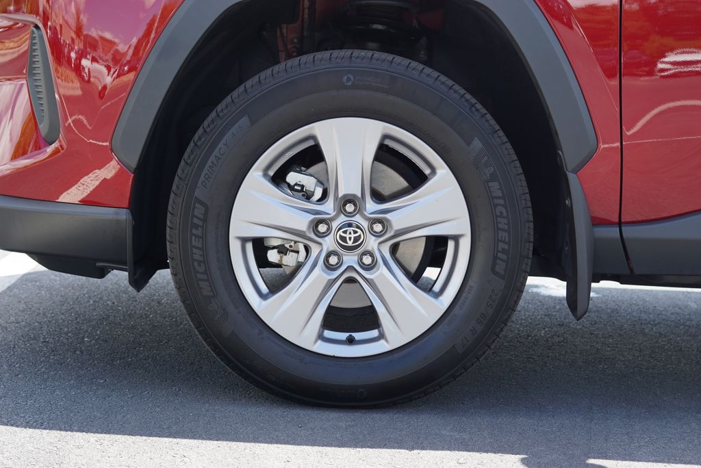 Thumbnail: 2025 Toyota RAV4 - 9
