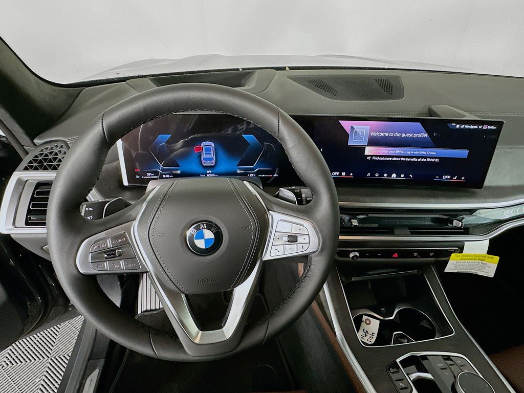 Thumbnail: 2026 BMW X7 - 10