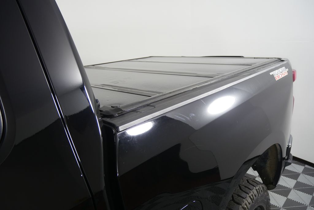 Thumbnail: 2021 Chevrolet Silverado 1500 - 9