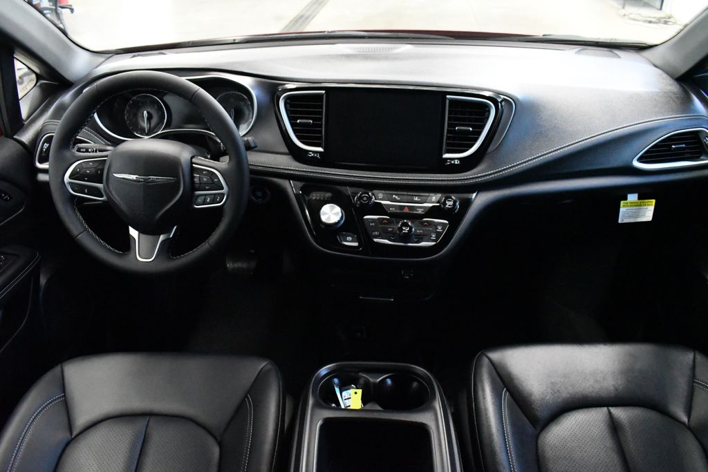 Used 2026 Red Chrysler Select image 27