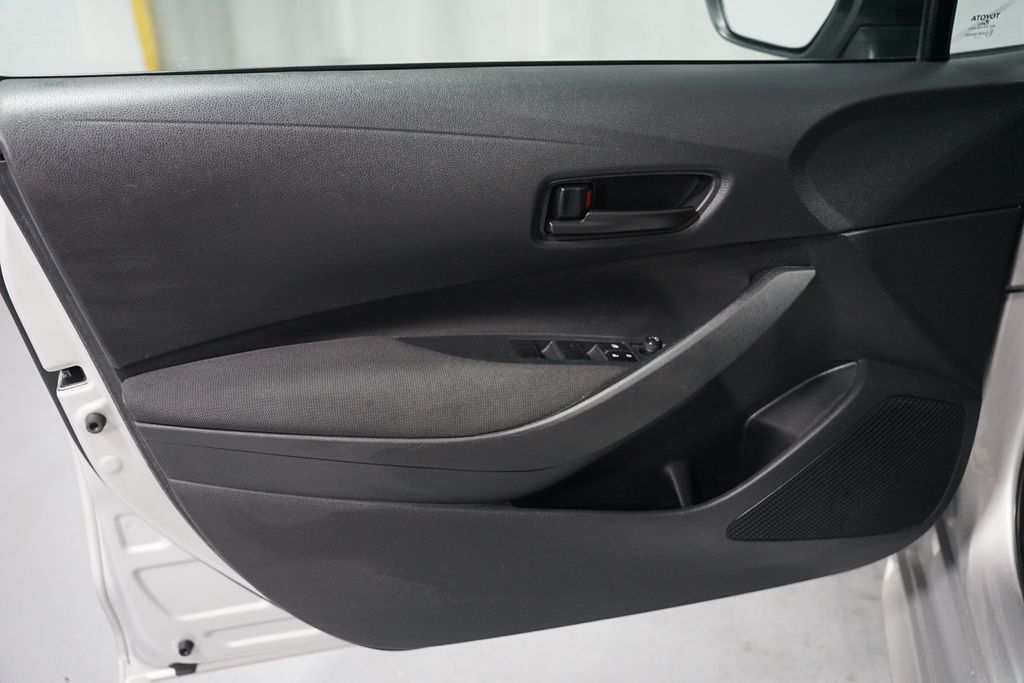 Thumbnail: 2023 Toyota Corolla - 10