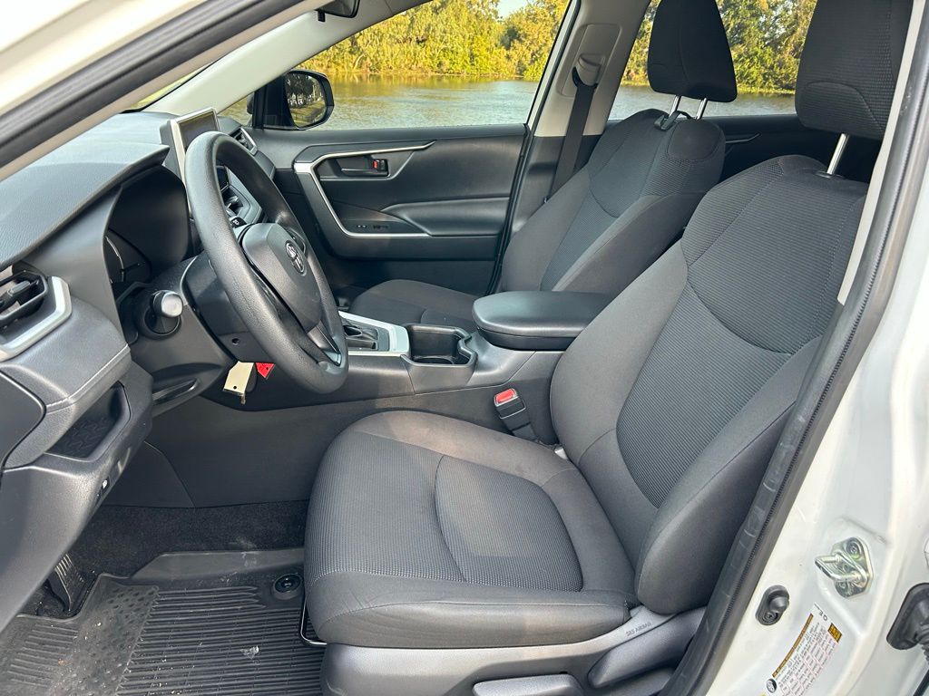 Thumbnail: 2023 Toyota RAV4 - 14