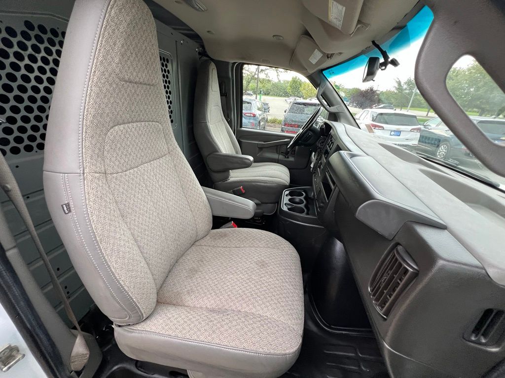 Used 2022 Chevrolet Express 2500 Van