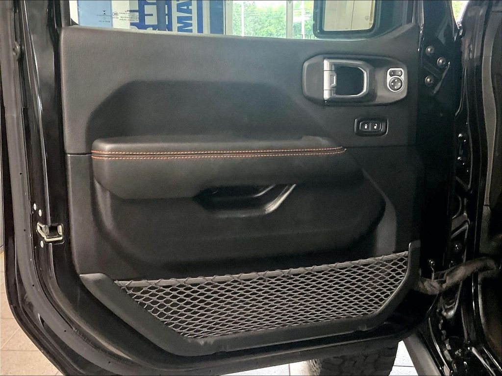 2021 Jeep Gladiator — photo 9