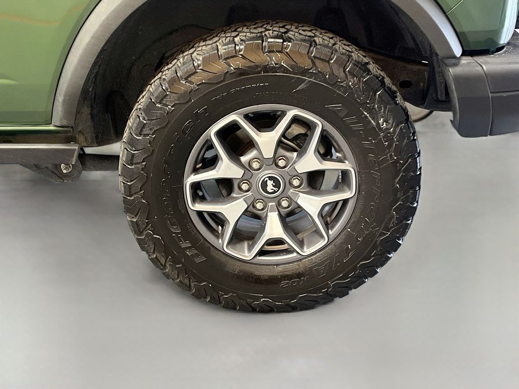Used 2023 Eruption Green Metallic Ford Badlands image 29
