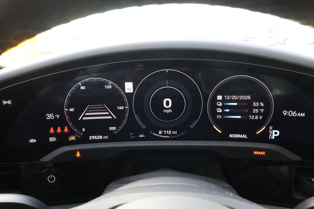 Thumbnail: 2022 Porsche Taycan - 21