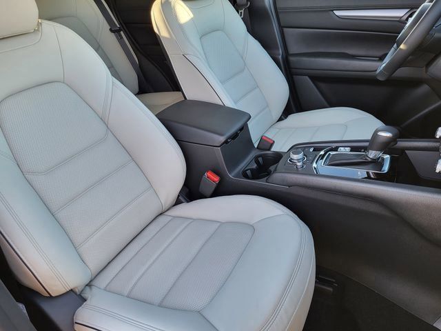 2025 Mazda CX-5 S Preferred package - Photo 17